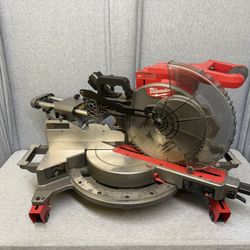 Milwaukee M18 FUEL 12" Dual Bevel Sliding Compound Miter Saw 2739-20