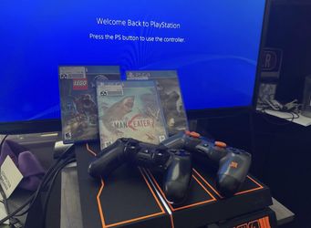 COD Black Ops 3 PS4 (with Three Games, Original BOX And Controllers)
