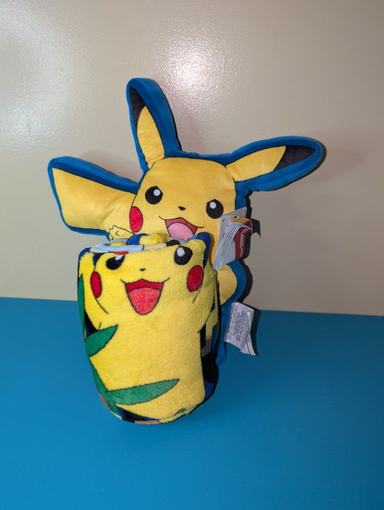 🩷 Pikachu Hugger Plushie and Comfy Throw (50x60) ✨💝