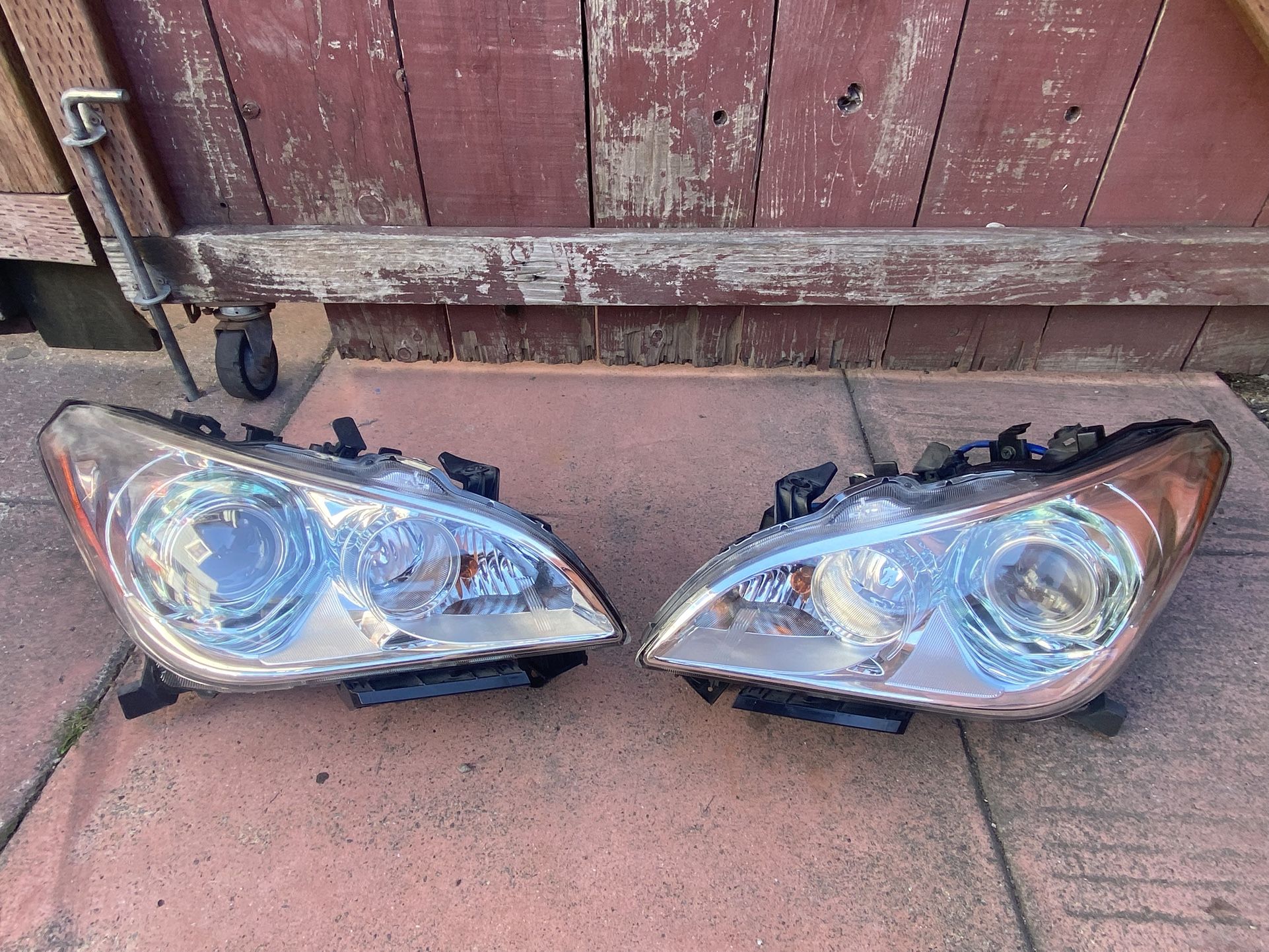 M37 M35 Q70 Headlights