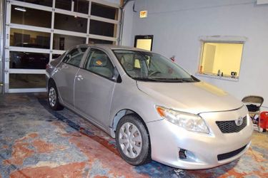 2009 Toyota Corolla LE 4dr Sedan 4A