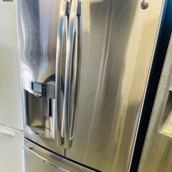 Ge stainless steel french door refrigerator 
