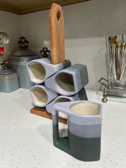Stackable mugs