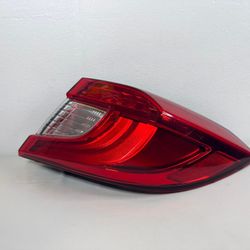 2018 - 2022 HONDA ACCORD RH PASSENGER SIDE TAIL LIGHT OEM
