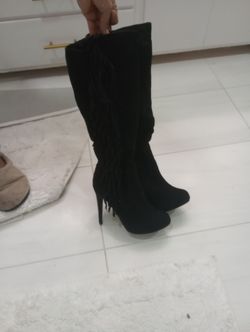 Womens Suede Knee High Black Boots.