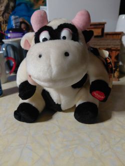 Kooky Kow plush squeezes moo sounds
