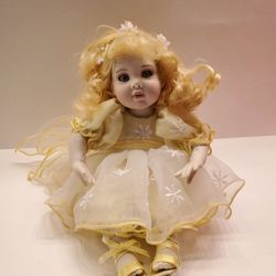 Marie Osmond Daisyetta Fairy Tot Fine Collectibles Porcelain doll