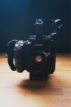 CANON C70 EOS CINEMA CAMERA PACKAGE