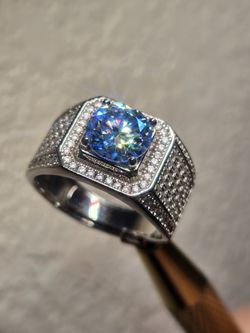 Like New Men Ring Blue Moissanite Diamond Adjustable Size 7,8,9,10,11,12