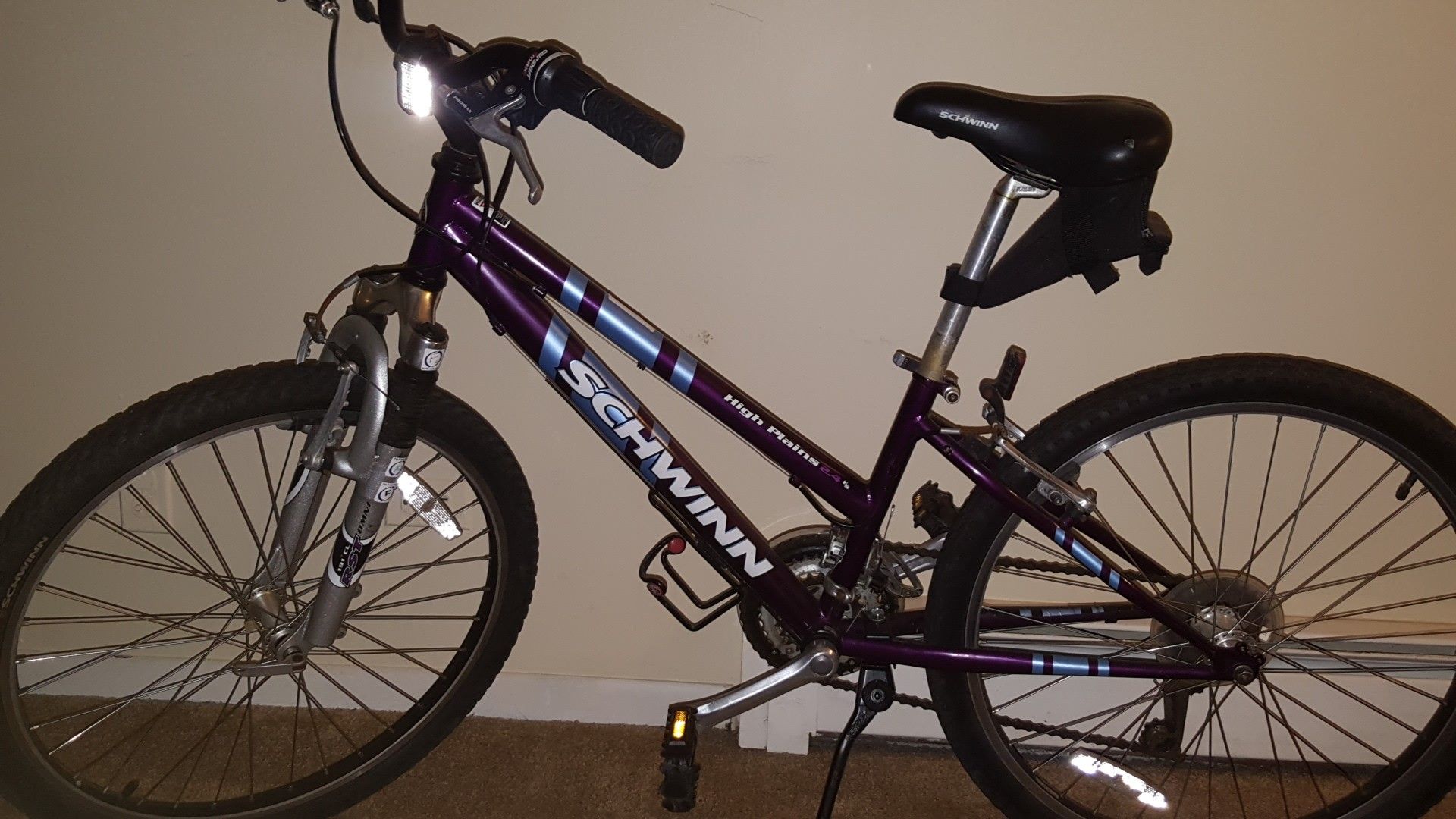 Girls small 24 size Schwinn high plains 2.4