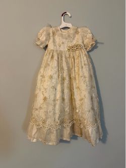 Vestido de Bautizo Artesanal para Niña – Ropón Bordado con Gorrito – Estilo Vintage