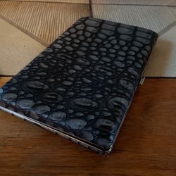 Nice Wallet. No Brand