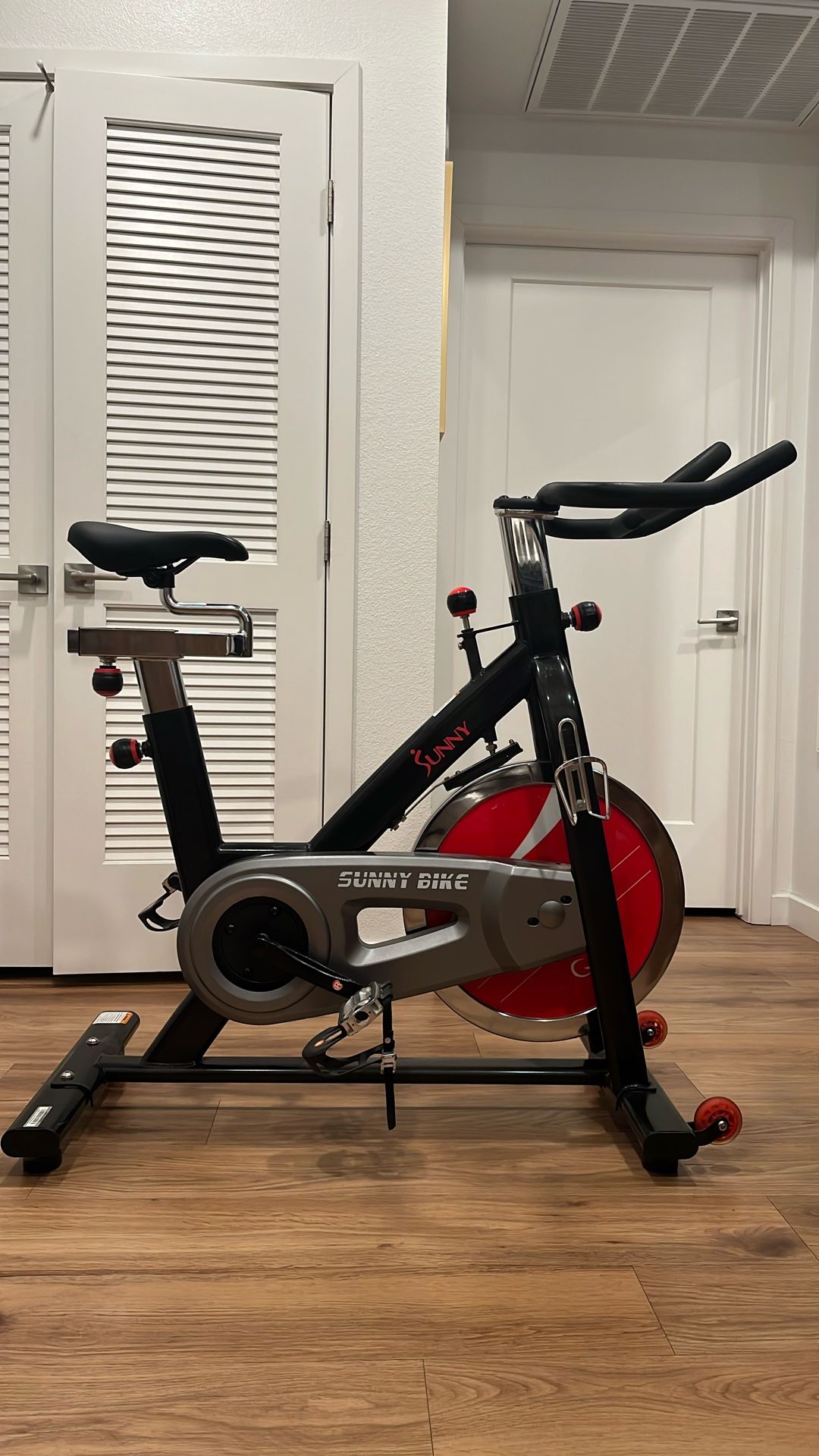 SUNNY STATIONARY BIKE
