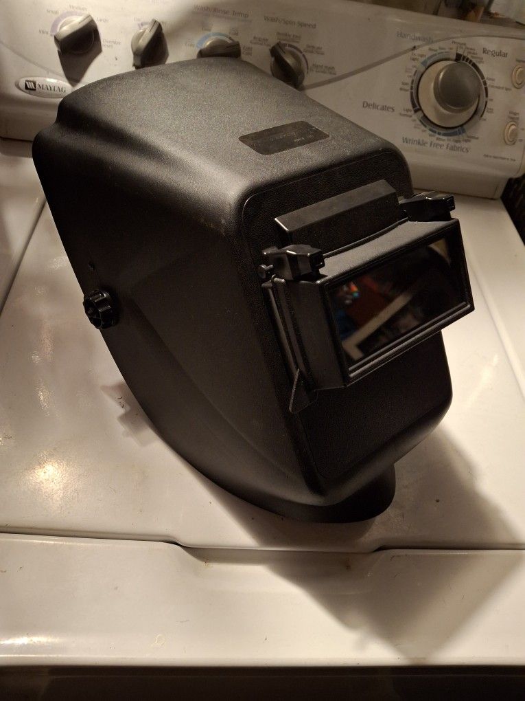 Welding Helmet Firm