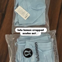Lulu Lemon cropped scuba set