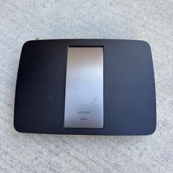 LINKSYS EA6500 Router