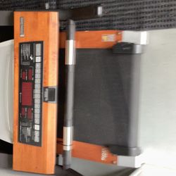 Treadmill For Free  I’m In  Summerlin Towne Center/ Sahara