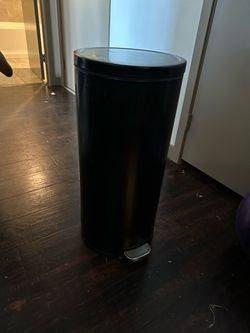 Trash can
