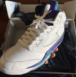Jordan Grape 5 Size 9 Men’s