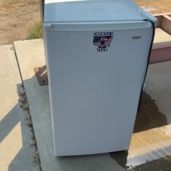 Mini Refrigerator 