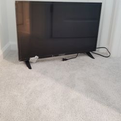 Tv For Sale $60 . I Bought At Best Buy For 100 Fairly New 32"