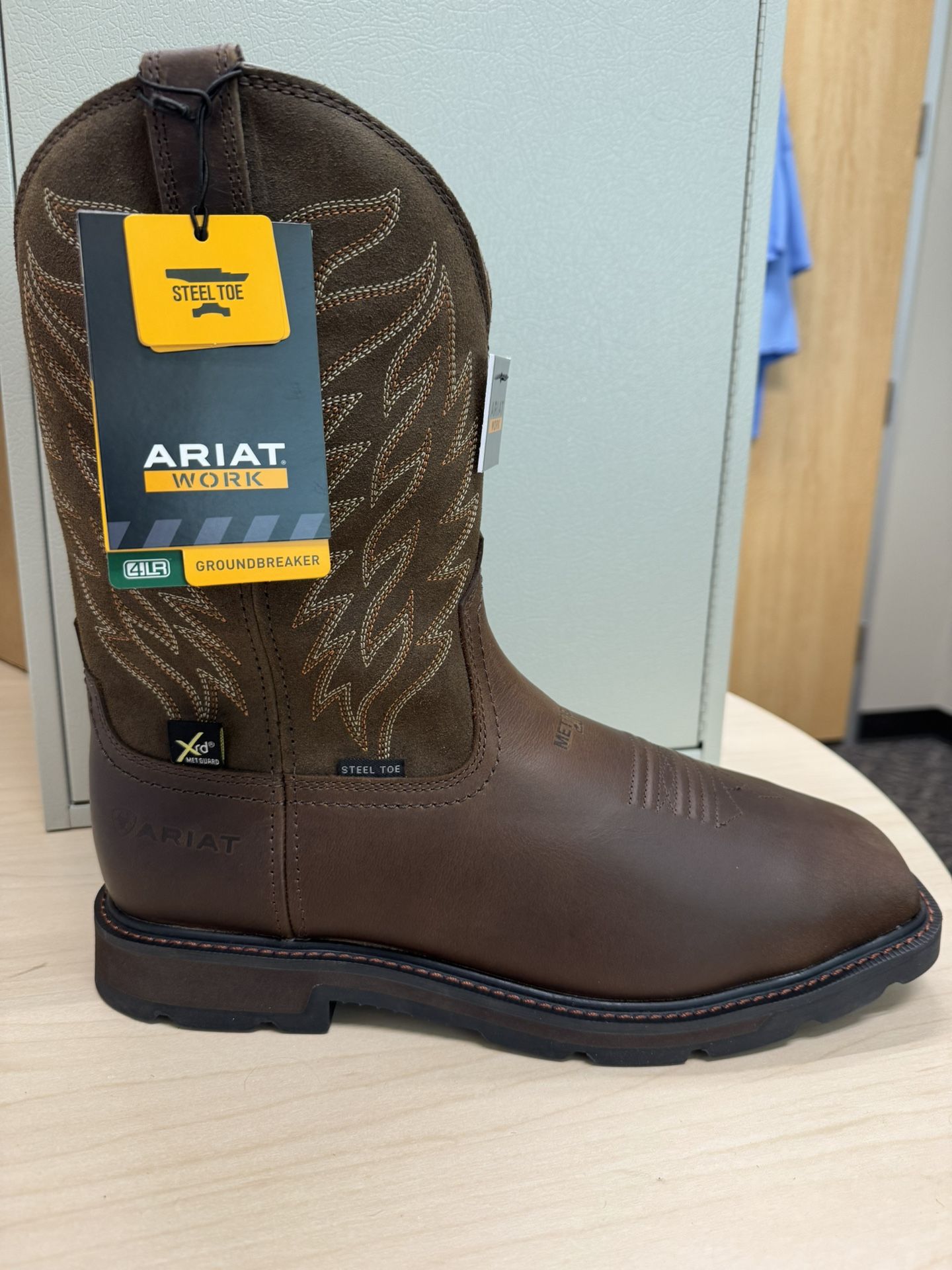 BRAND NEW Ariat Steel Toe Boots