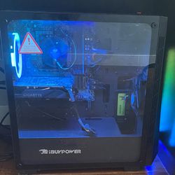 Gaming PC with 900 GB
