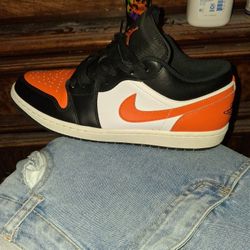 Jordan's 1 Low Shattered Back Board