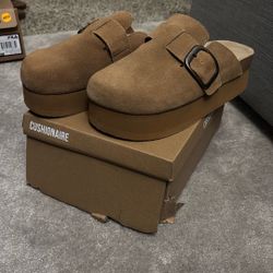 CUSHIONAIRE platform Shoes