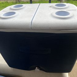 Cooler Rubbermaid Brand