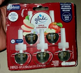 Glade Apple Cinnamon Plug in freshners 5pack