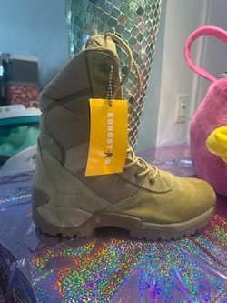 Eurostar extra hi boots brand new  no steel toe  tang color  no box size  7.5 men