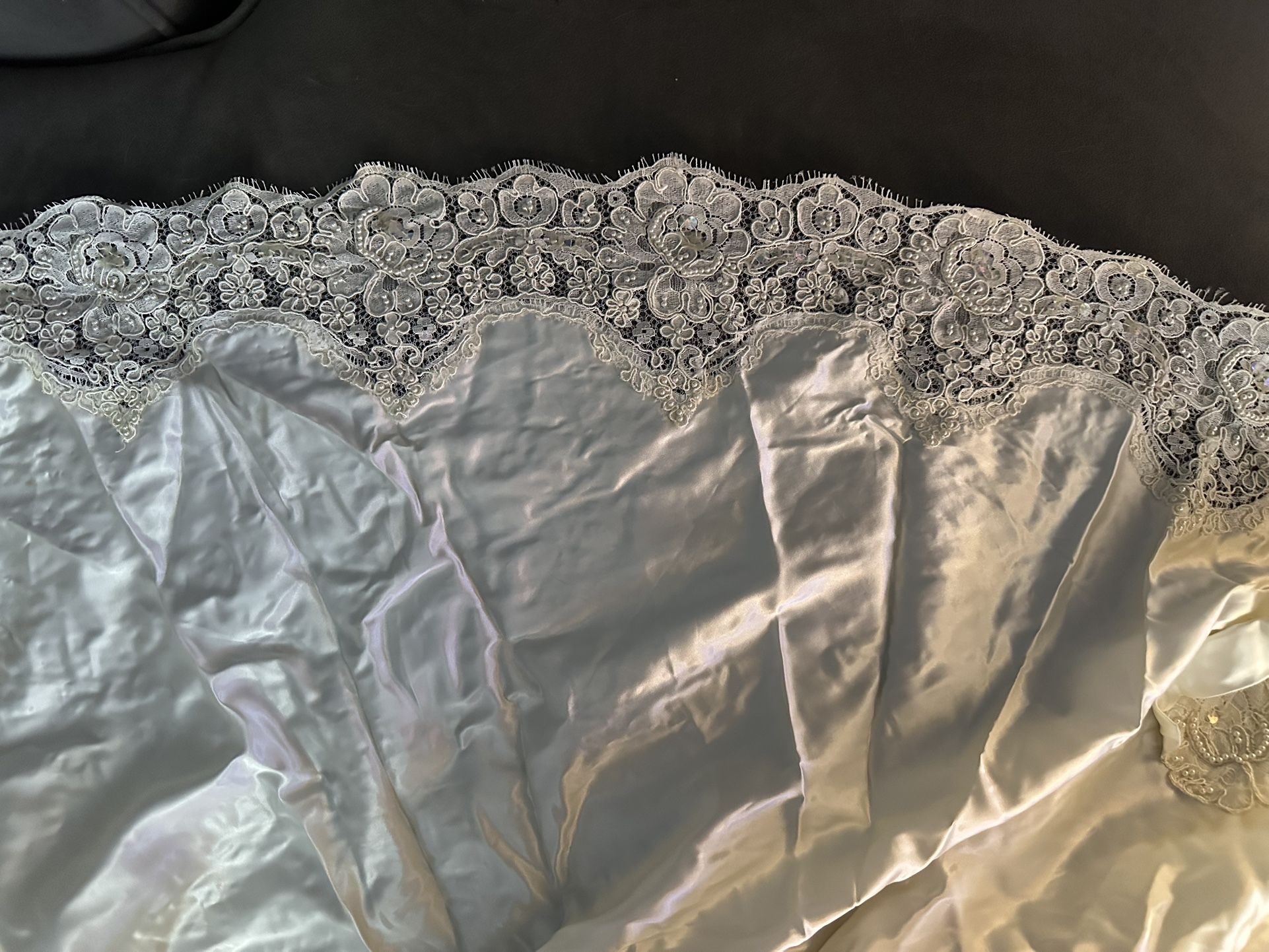 DIY -Appliqué from an old wedding dress -see description