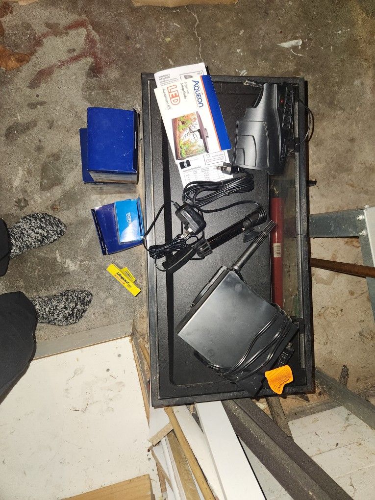 20 Gal FISH TANK aqueon