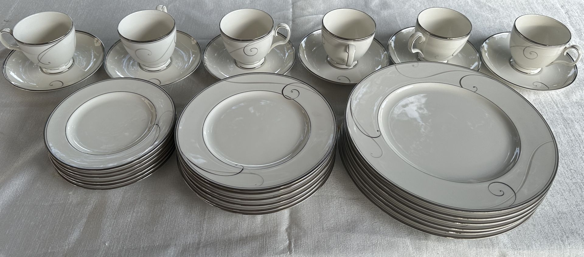 Fine China 30 Piece Set Platinum Wave by Noritake 9317