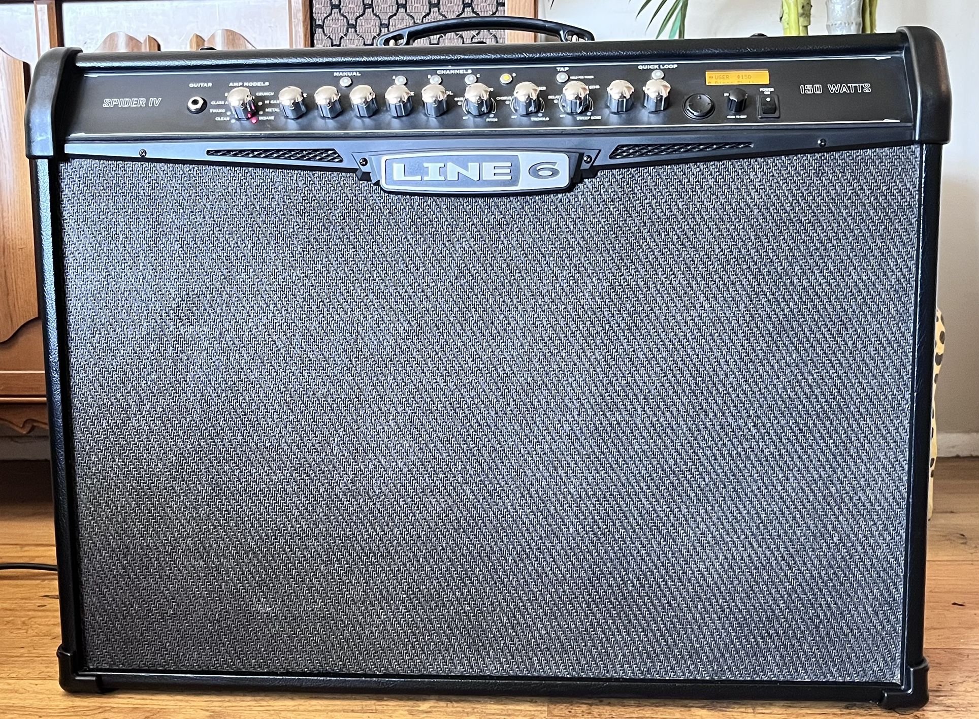 Line 6 Spider IV 150 watt Guitar 2x12” Speaker Combo Amplifier