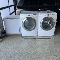 Washer Dryer Set With Storage Pedestals 