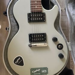 Les Paul Epiphone Electric Guitar With Case