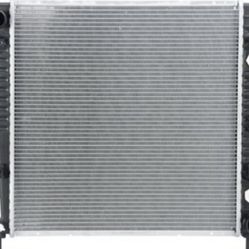02-07 Jeep Liberty Replacement Radiator And Cooling Fan