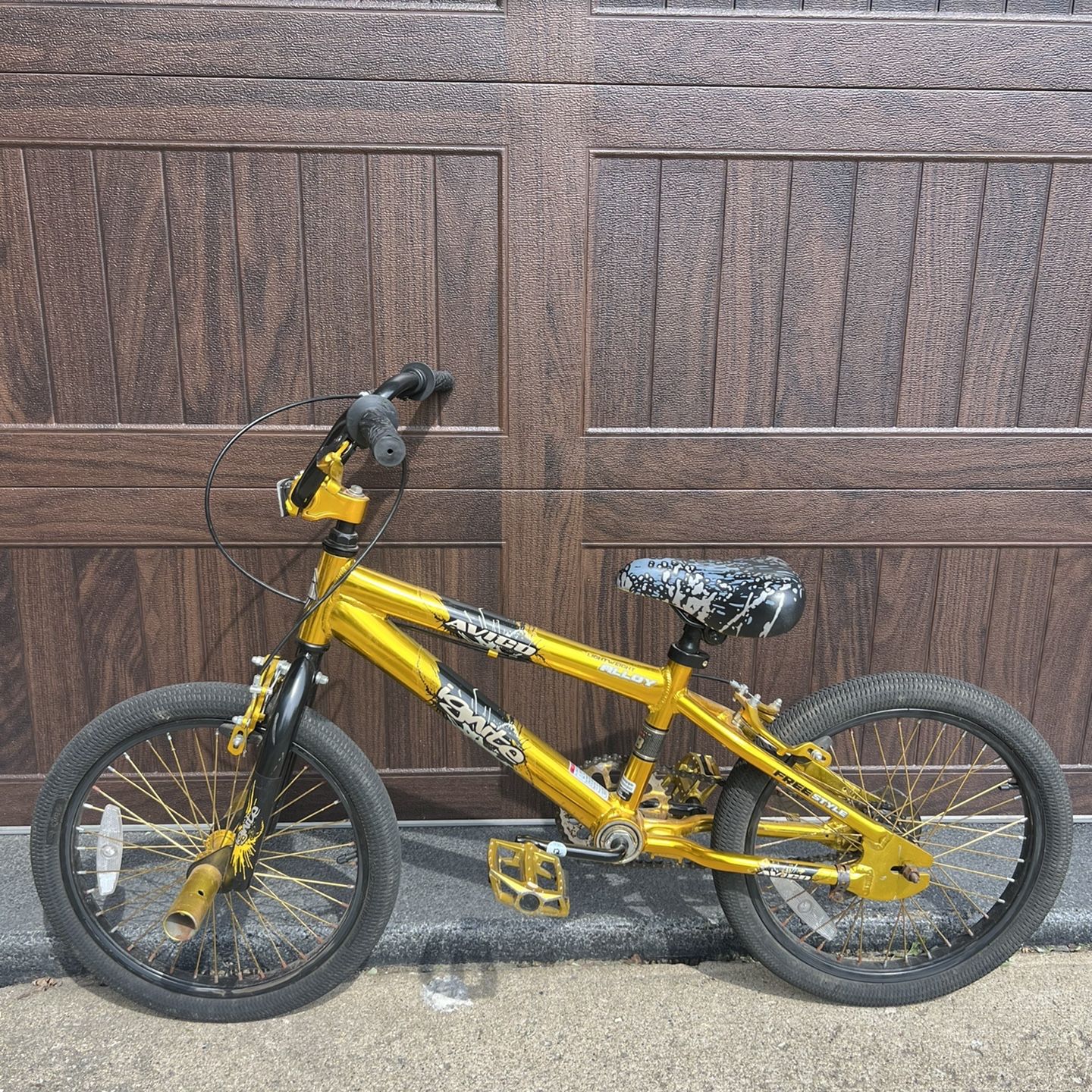 Avigo ignite gold bmx bike hotsell