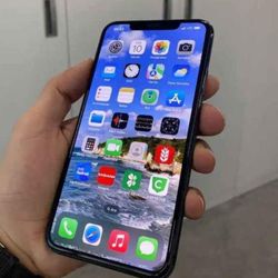 iPhone 11 Pro Max 64Gb Unlocked plus Charger