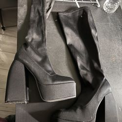 Black GOGO Boots