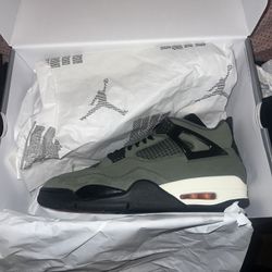 Jordan 4 Retro OG SP Undefeated 