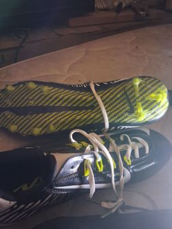 Nike cleats for soccer size 12 practically brand new black and dark green