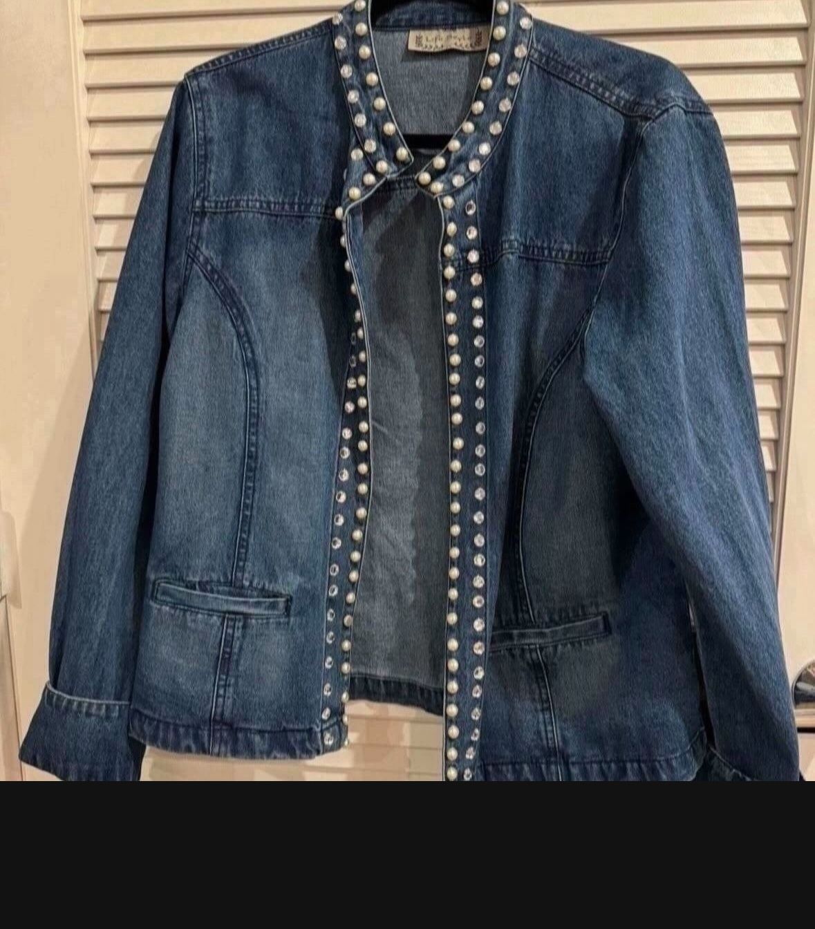 Price Drop!! Now $15!! New Women’s Xlg Jean Jacket