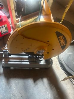 Dewalt saw