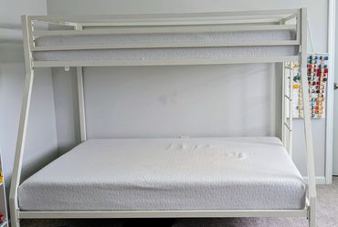 White Metal bunk bed