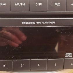 2013 Dodge Caravan Radio 