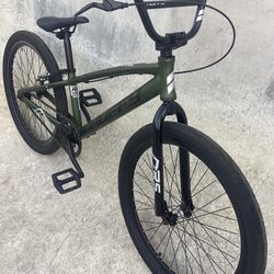HUFFY AL EXIST CRUISER BMX BIKE 