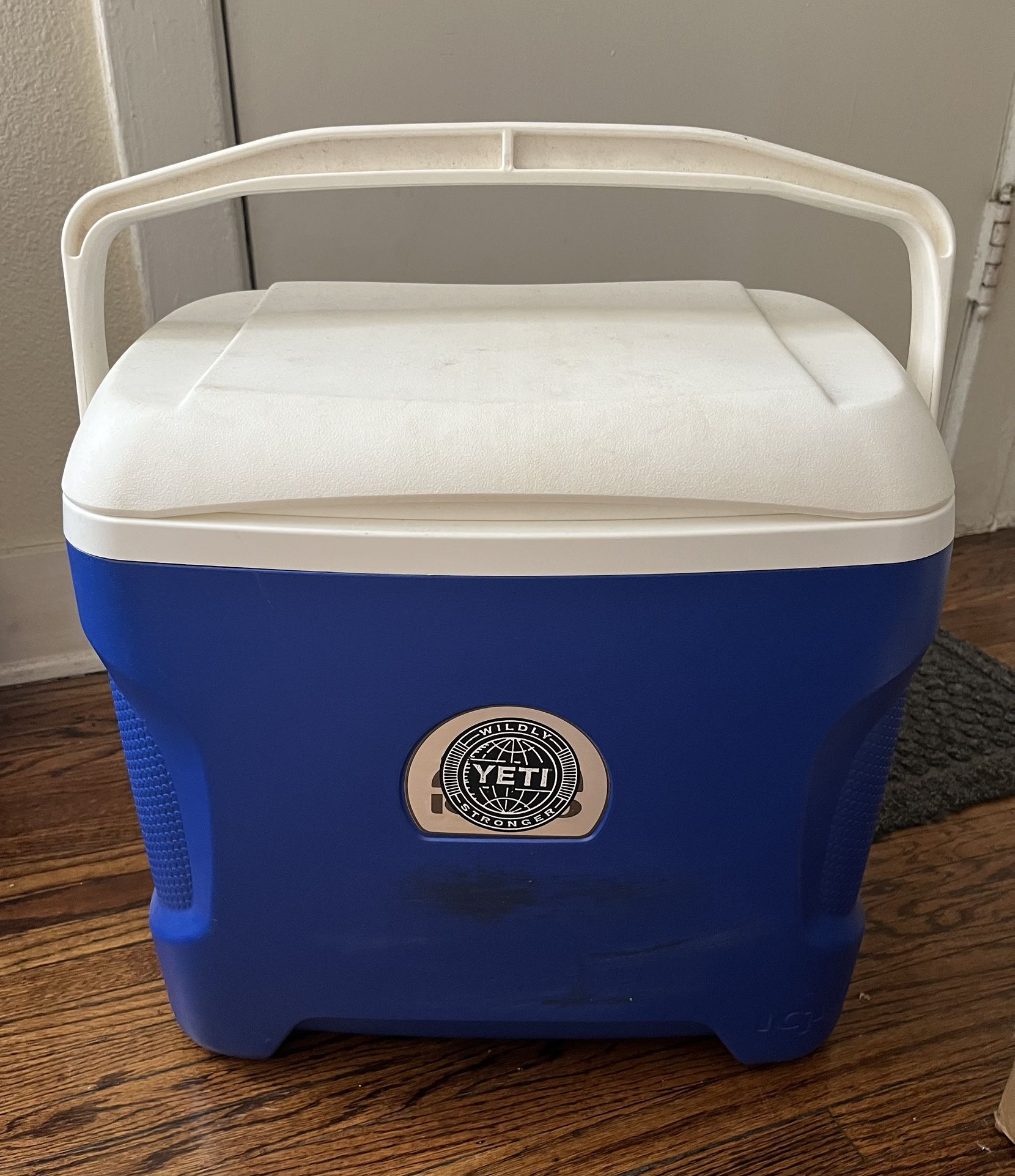 Cooler - 30qt Igloo brand